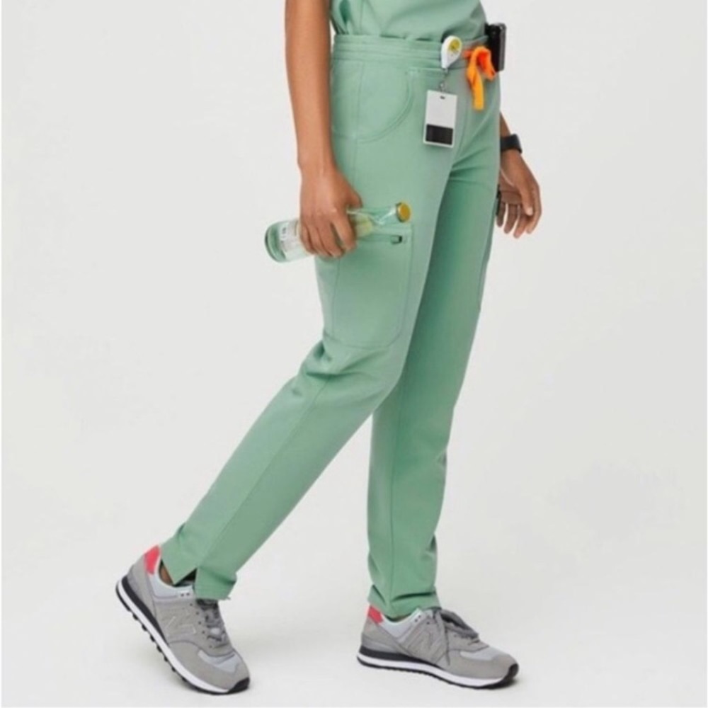 FIGS Limited Edition Jade Scrub Casma Top M/Yola Skinny Pant S - Picture 8 of 16